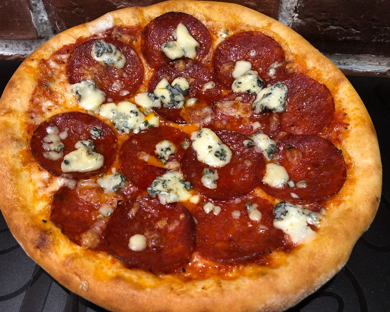 Poza Pizza Salame e gorgonzola 1+ 1 Gratis