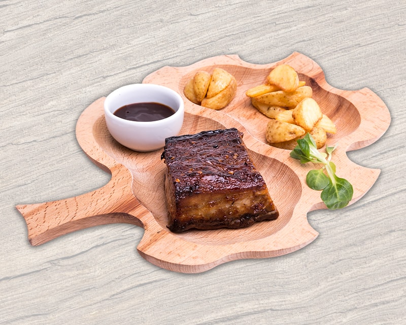 Poza Coaste de porc cu cartofi aurii  si sos BBQ